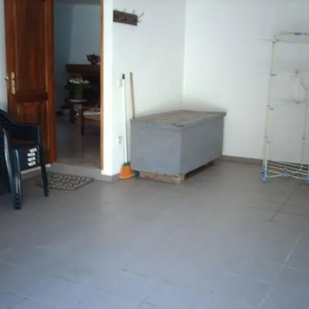 House, Da Amorosa Viana