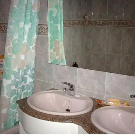 House, Da Amorosa Viana *