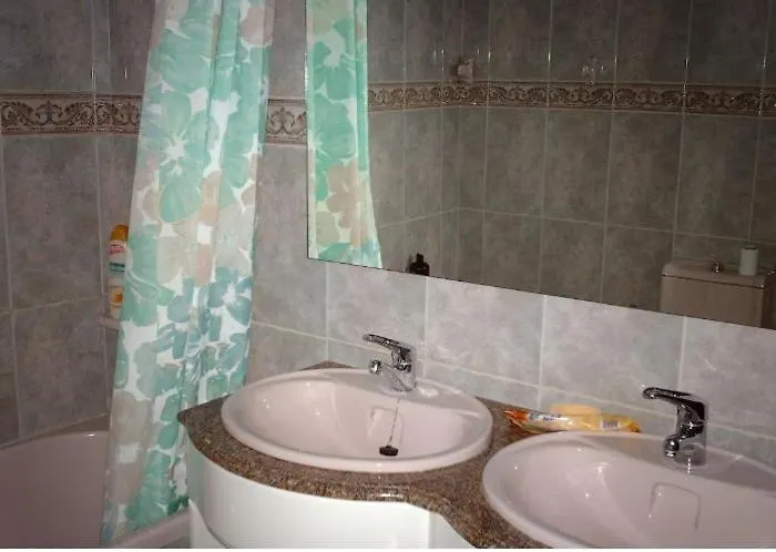 House, Da Amorosa Viana *